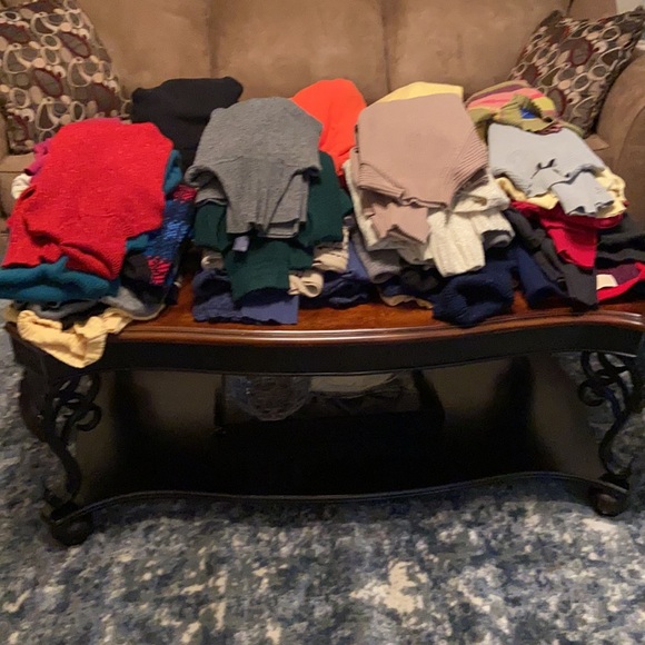 Ladies medium and large sweaters. Selling as group - Picture 2 of 2